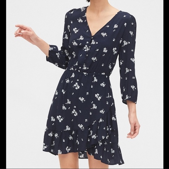 GAP Dresses & Skirts - NWT GAP Dress